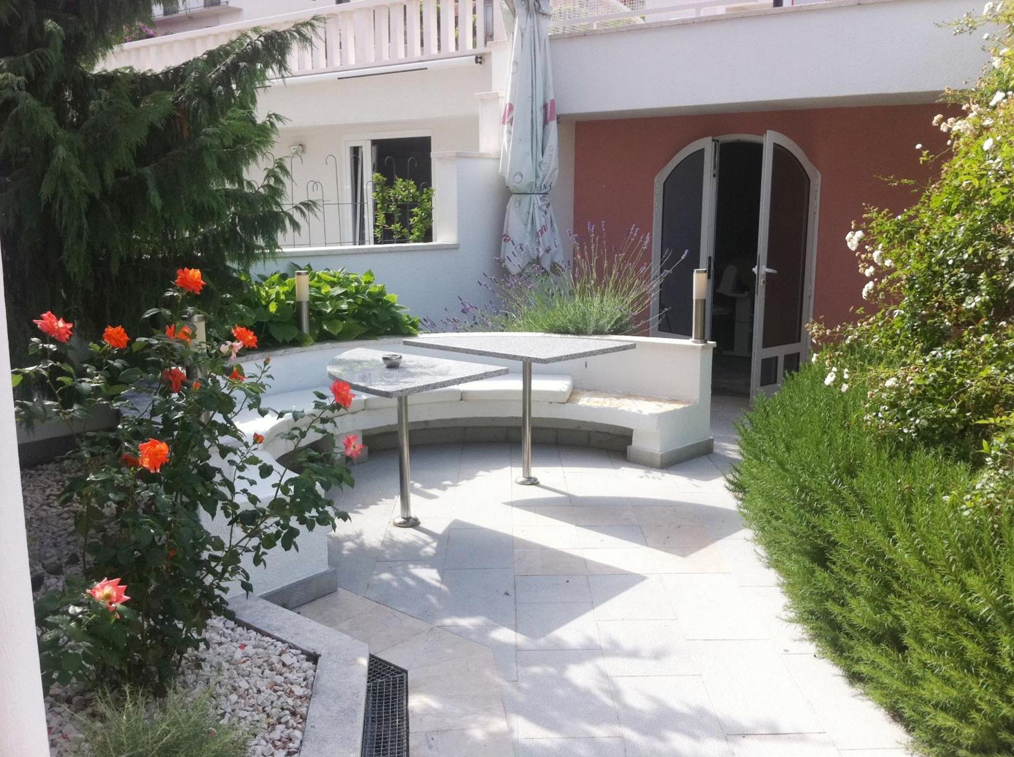 Hotel Bavaria Trogir Donji Seget Dış mekan fotoğraf