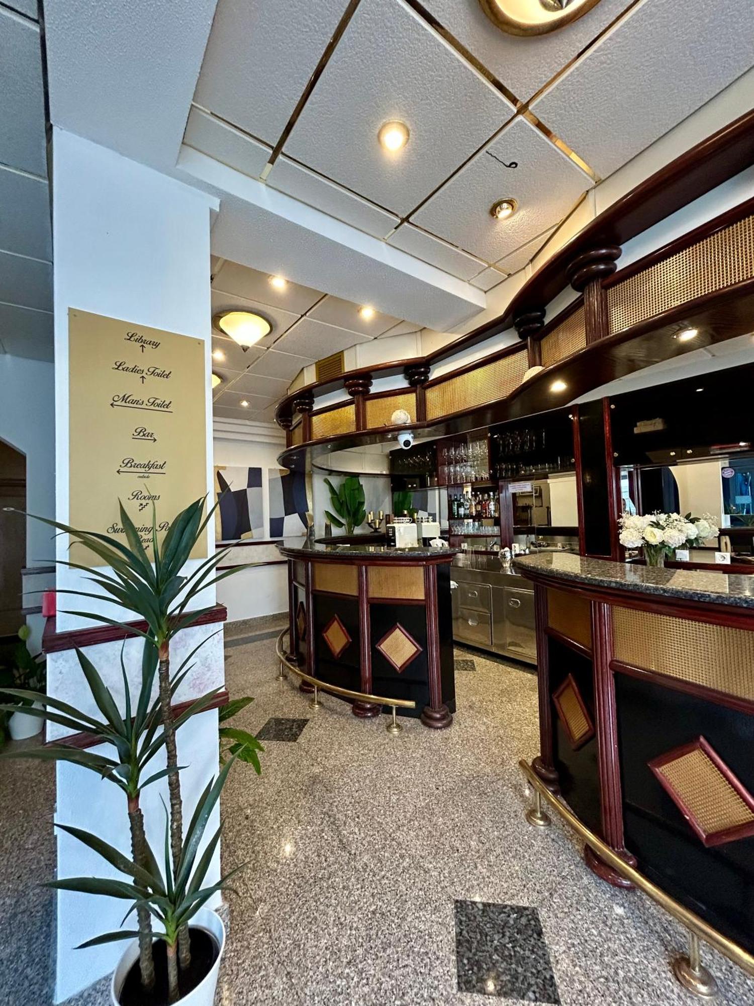 Hotel Bavaria Trogir Donji Seget Dış mekan fotoğraf