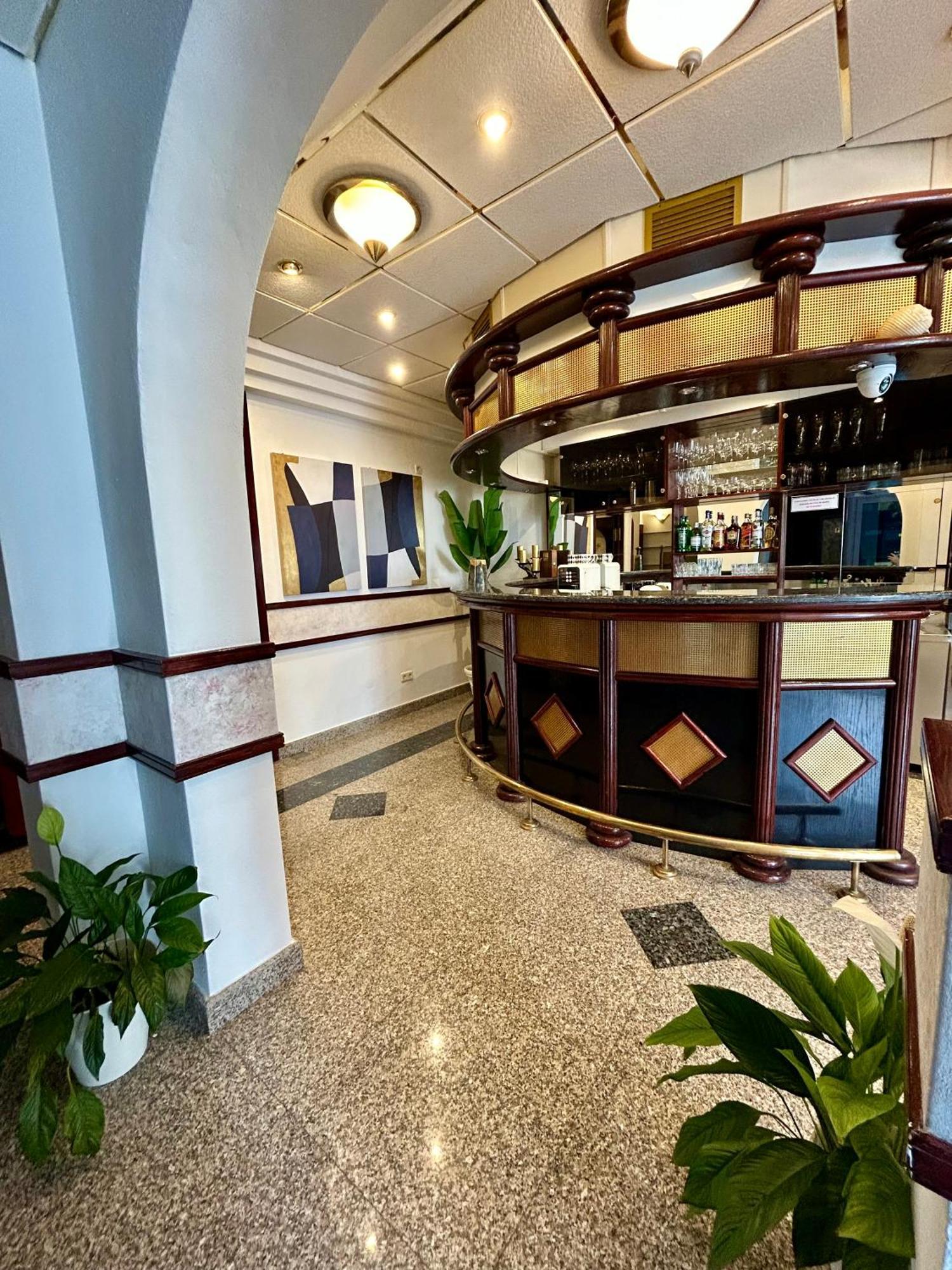 Hotel Bavaria Trogir Donji Seget Dış mekan fotoğraf