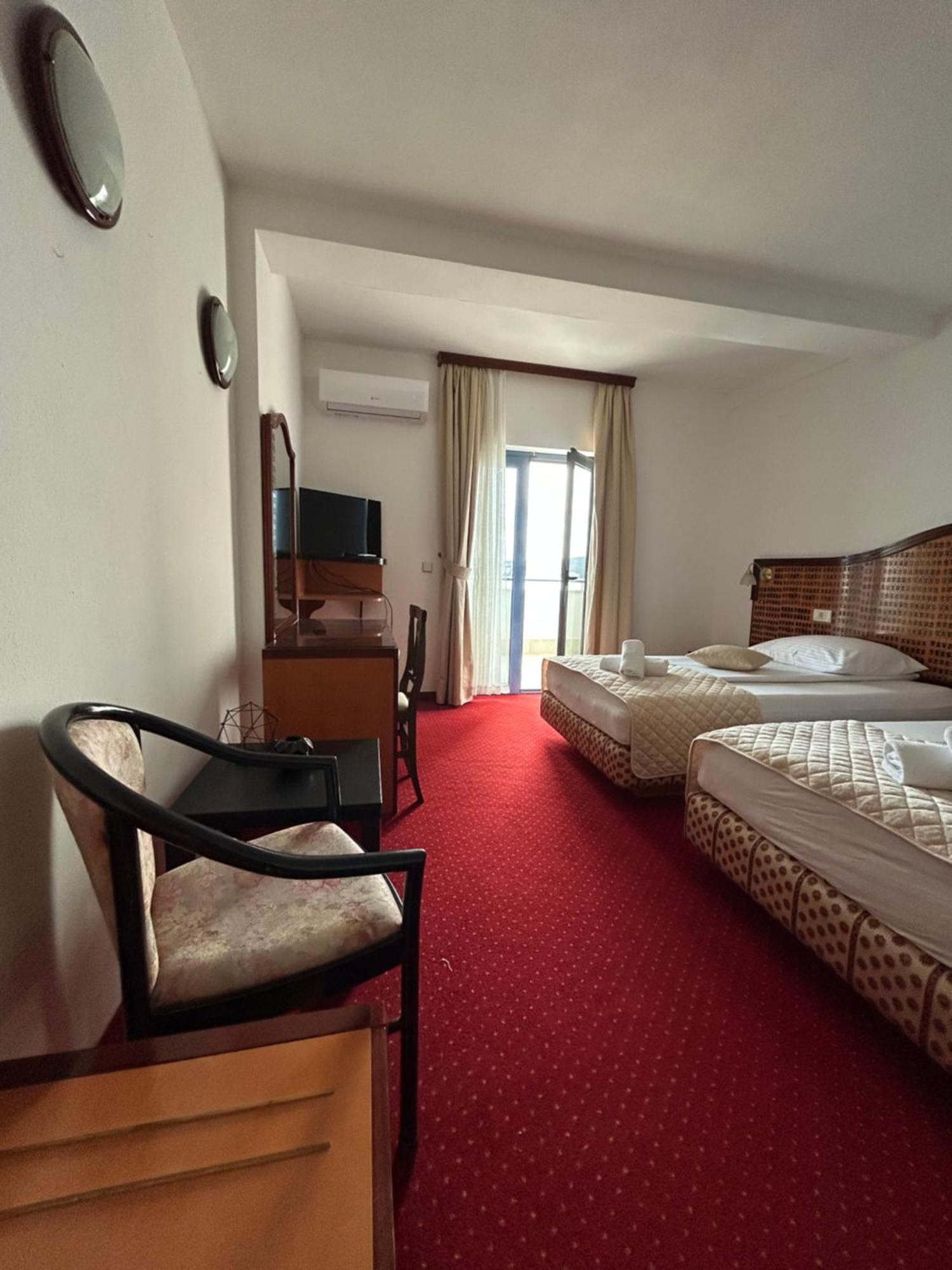 Hotel Bavaria Trogir Donji Seget Dış mekan fotoğraf