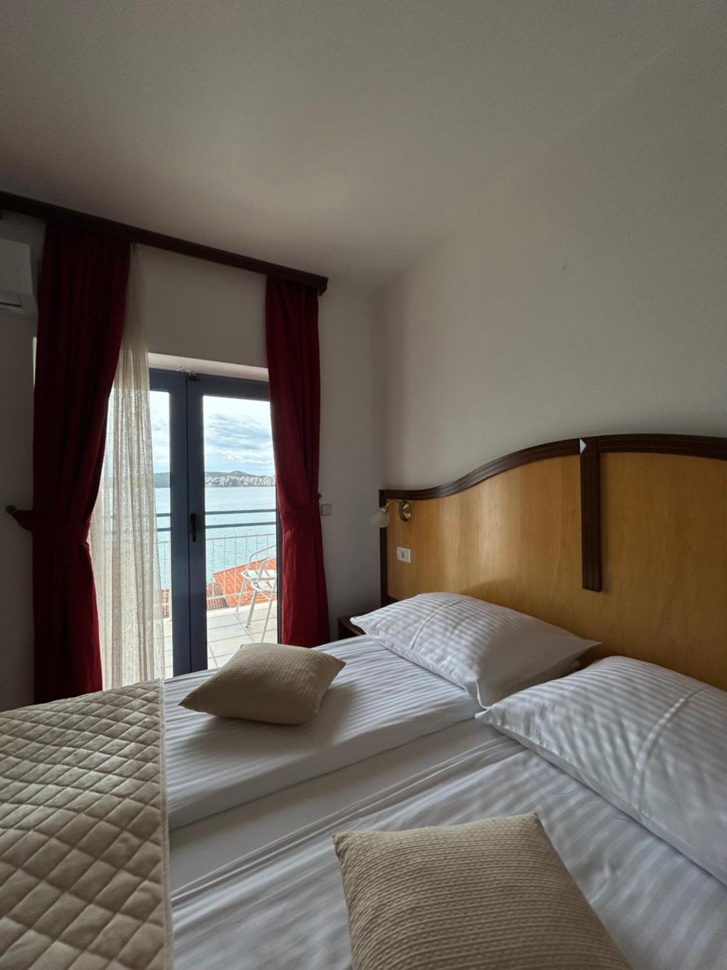 Hotel Bavaria Trogir Donji Seget Dış mekan fotoğraf