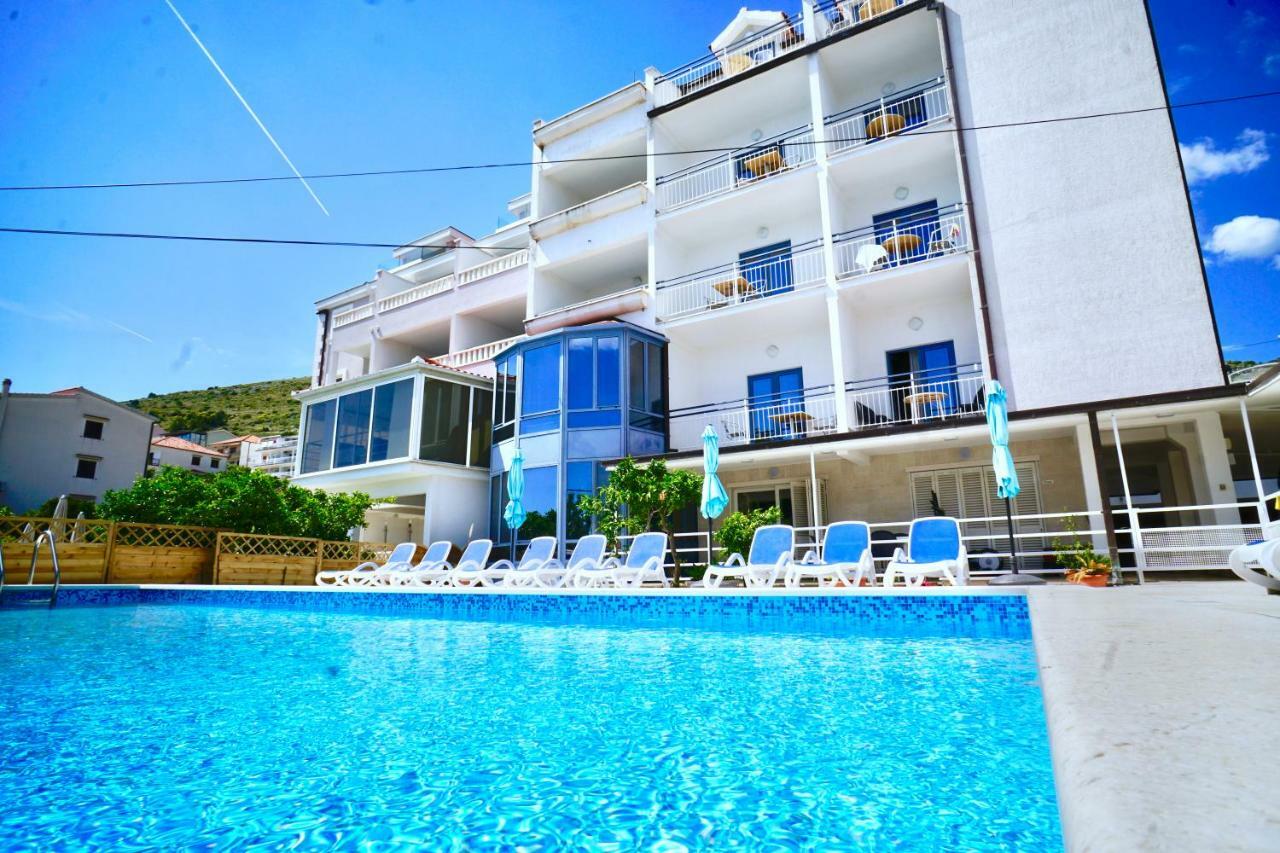 Hotel Bavaria Trogir Donji Seget Dış mekan fotoğraf